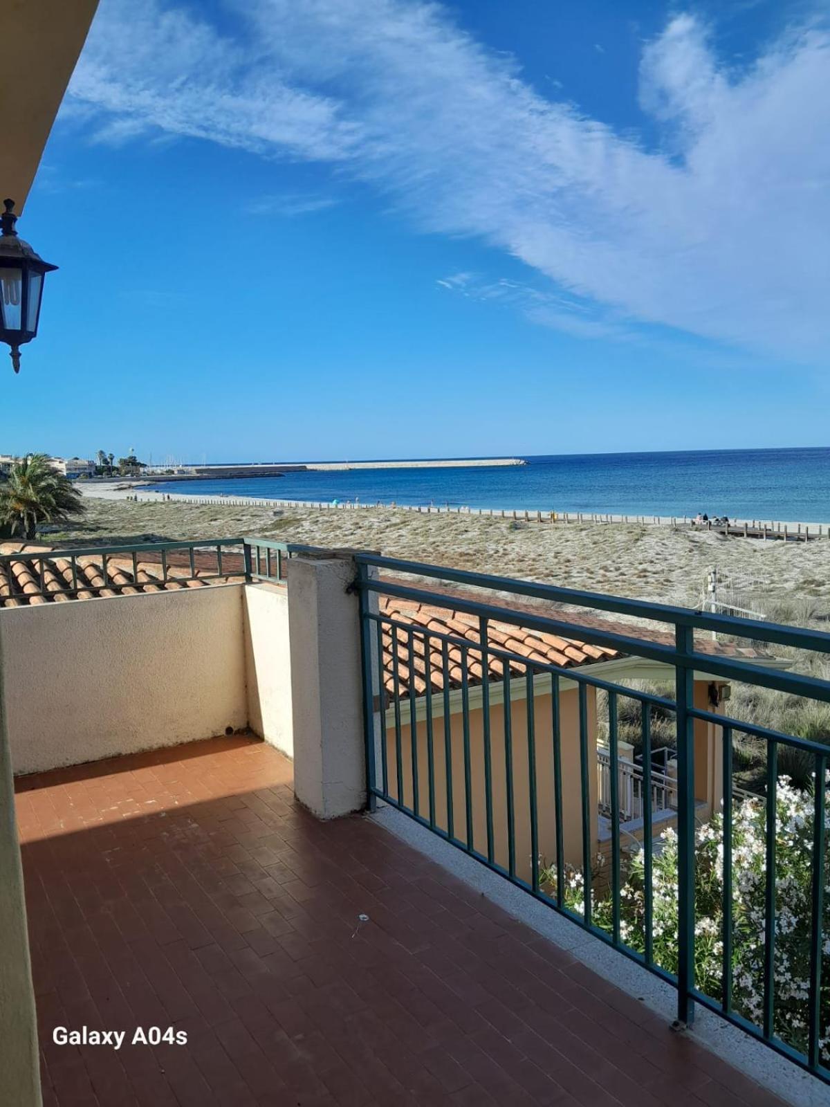 La Casetta Sulla Spiaggia Ла Калета Екстериор снимка